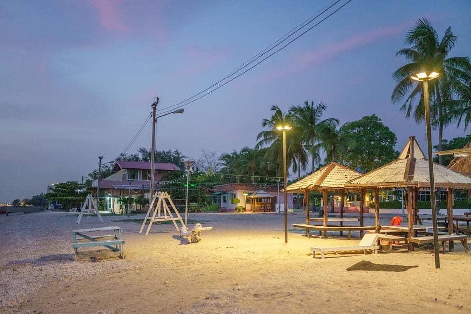 สายธาร รีสอร์ท, ชลบุรี
(Saitan Resort)